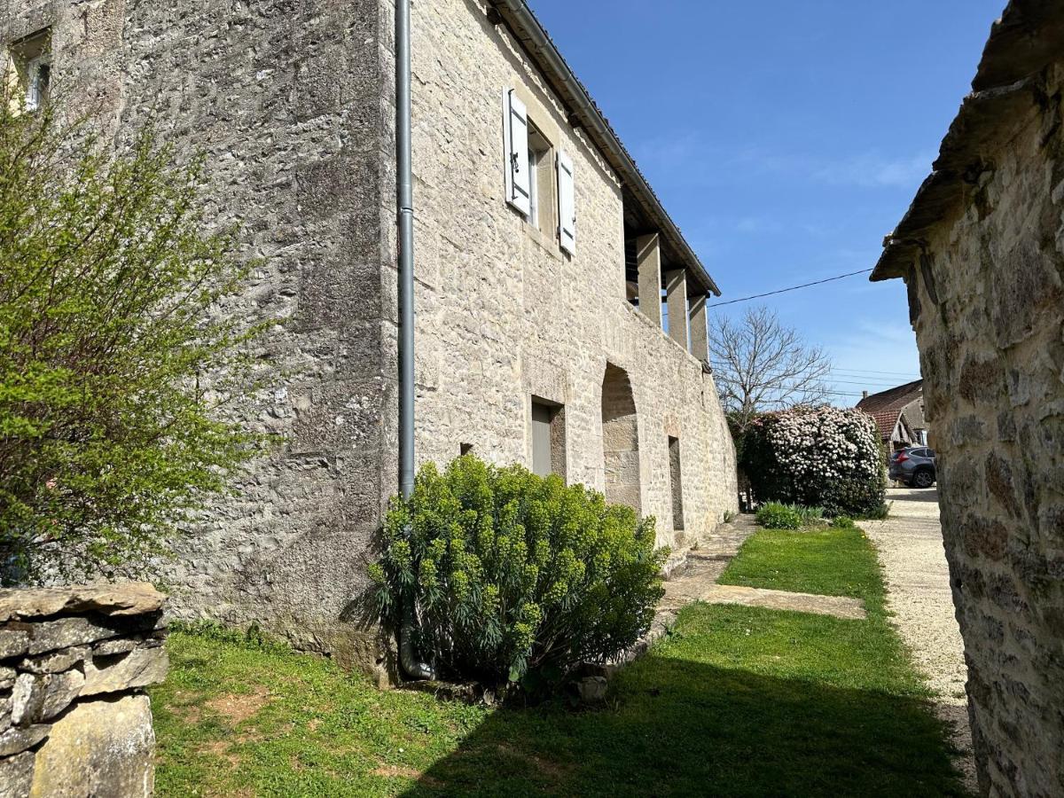 Gite Independant "Au Merle Chanteur" Laramiere Exterior foto